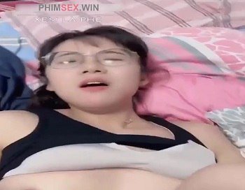 phim sex k che việt nam Đi tắm bị cô bạn thân của em gái nhìn trộm và cái kết